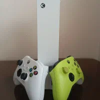 کنسول بازی.xbox series s. دو دسته|کنسول، بازی ویدئویی و آنلاین|اصفهان, کوی امام|دیوار