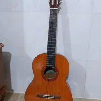 گیتار یاماها c40