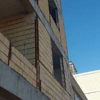 کارگر در ساختمان