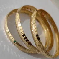 مقداری طلا در حد نو