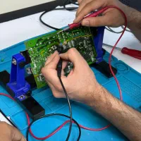 استخدام و آموزش تخصصی تعمیرات برد لوازم خانگی