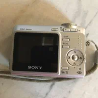 دوربین سونی بسیار نونو تمیز بدون خط خش|دوربین عکاسی و فیلم‌برداری|تهران, شهرک ولیعصر جنوبی|دیوار