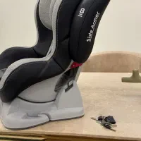 فروش صندلی کودک کاملا نو بدون خط و خش