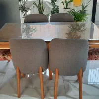 ناهار خوری ۶ نفره بسیار تمیز به همراه شیشه روی میز|میز و صندلی غذاخوری|پردیس, فاز ۱|دیوار