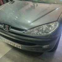 یک جفت چراغ جلو ۲۰۶ بدون موتور