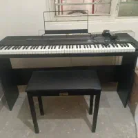 فروش پیانو به دلیل مهاجرت