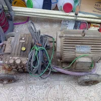 پمپ سه فاز و شلنگ کارواش بیست متر و جاروبرقی