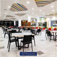 آشپز ایرانی و مدیر رستوران