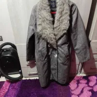 یک عدد پالتو زیبا وخوشرنگ وسبک وگرم|لباس|کرج, کوی گلها|دیوار