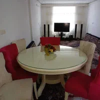 میز نهار خوری در حد
