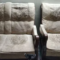 یک میز تلویزیون