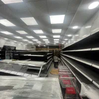 رهن مغازه باامکانات،۱۸۰m، توشیبا،باهنر،امام خمینی|اجارهٔ مغازه و غرفه|رشت, باهنر|دیوار