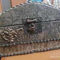 جعبه آرایشی ، تعدادی بیگودی توری و برس و گیره و...|آرایشی، بهداشتی، درمانی|شیراز, سعدیه جنوبی|دیوار