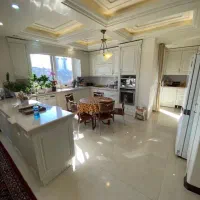 137متر/3خواب/ظفر/سالن پرده خور/به ق ی م ت