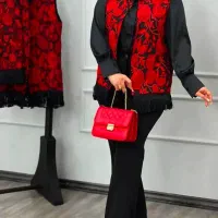 تعدادی لباس یلدایی|لباس|شیراز, بعثت|دیوار