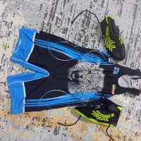 لباس کشتی و کفش کشتی تازه خریدم