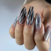 آموزش کاشت ناخن با ۵۰٪ تخفیف محدود