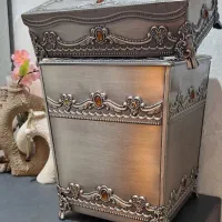 جای دستمال کاغذی و سطل زباله