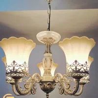 ۱ جفت لوستر ۵ شاخه کلاسیک سفید پتینه طلایی (۲ عدد)|لوستر و چراغ آویز|تهران, اقدسیه|دیوار