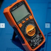 دوعدد مولتی متر ویکتوVC97وDT830D