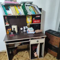 میز کامپیوتر کشودار ،دارای قفسه کتاب...در حد اکبند