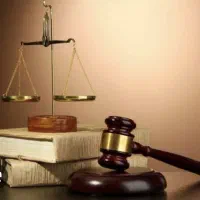 منشی خانم مسلط به سامانه عدل ایران