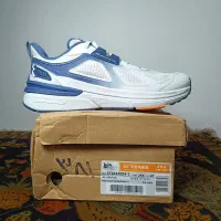 کتونی 361|کیف، کفش، کمربند|هشتگرد, فاز ۱ مهستان|دیوار