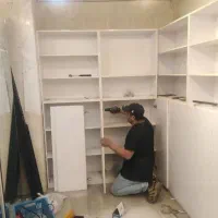 نصاب و تعمیرات کابینت دکور مغازه (کلی و جرئی)