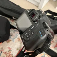 دوربین کنون 1300D|دوربین عکاسی و فیلم‌برداری|تهران, فلسطین (میدان انقلاب)|دیوار