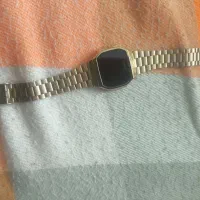 ساعت مچی زده اب