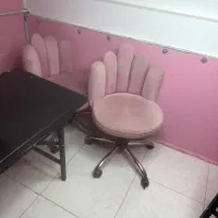 تخت و صندلی آرایشگاه|آرایشگاه و سالن‌های زیبایی|مرودشت, فاز دوم شهرک فرهنگیان|دیوار