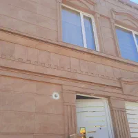 ساختمان دو طبقه نوساز در قصرشیرین