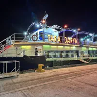 کشتی تفریحی تورهرمز قشم هنگام غواصی|تور و چارتر|قشم, |دیوار