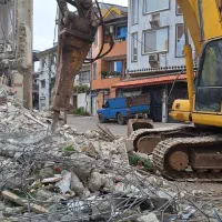 تخریب ساختمان همراه با بیل و لودر|خدمات پیشه و مهارت|لنگرود, |دیوار