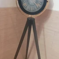 ساعت سه پایه درحدنو
