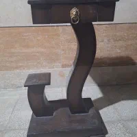 میزتلفن وساعت ایستاده