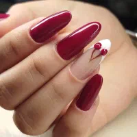 خدمات کاشت ناخن و ترمیم