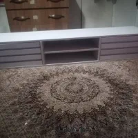 میزتلویزیون پایه دار