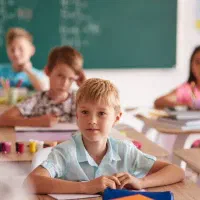 آموزش زبان انگلیسی و عربی به تمام گروه سنی