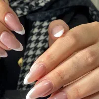 تخفیف عیدانه  فقط کاشت ناخن350جانباز