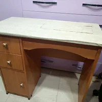 فروش میز زیر چرخ خیاطی.چوب و در حد نو