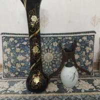لوستر و گلدون ایستاده