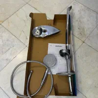 علم دوش قهرمان دنا