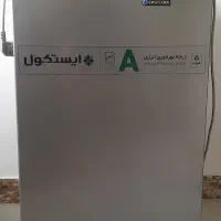 یخچال ۵فوت ایستکول فقط یکسال استفاده شده
