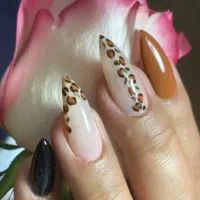کاشت ناخن