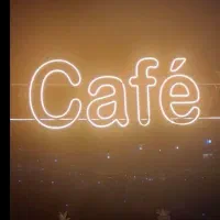 سالن کار  با ظاهری آراسته