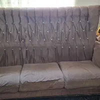 یه دست مبل ۷ نفره با ۳ عدد میز عسلی
