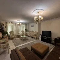 ۱۰۰ متر آپارتمان طبقه اول پر نور