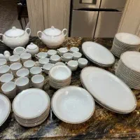 سرویس غذا خوری ۱۱۴ پارچه زرین مدل ریوا طلایی