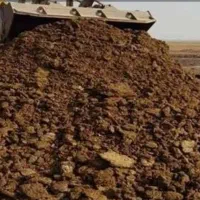 خاک وکودحیوانی سال خورده‌ بابهترین کیفیت پودرشده